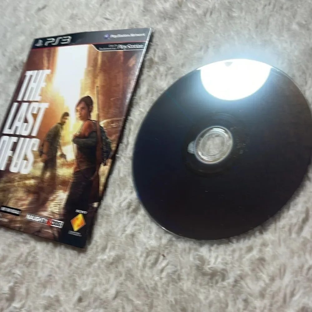 game bundle PS3 batman arkham origins  , the last of us , resonance of fate