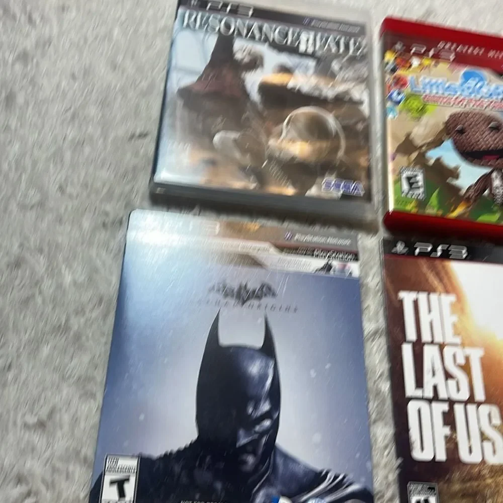 game bundle PS3 batman arkham origins  , the last of us , resonance of fate