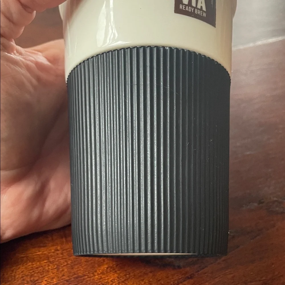 Starbucks via 2011