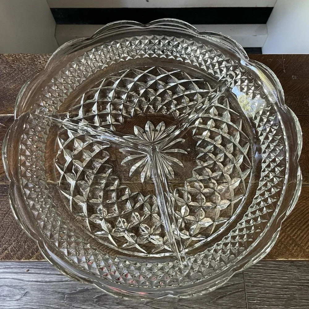 Anchor Hocking clear‎ glass divided relish dish 8 1/4