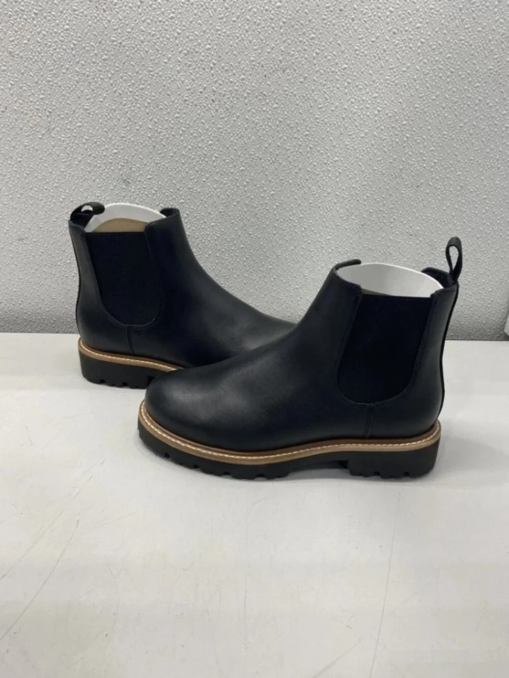 Nisolo black leather