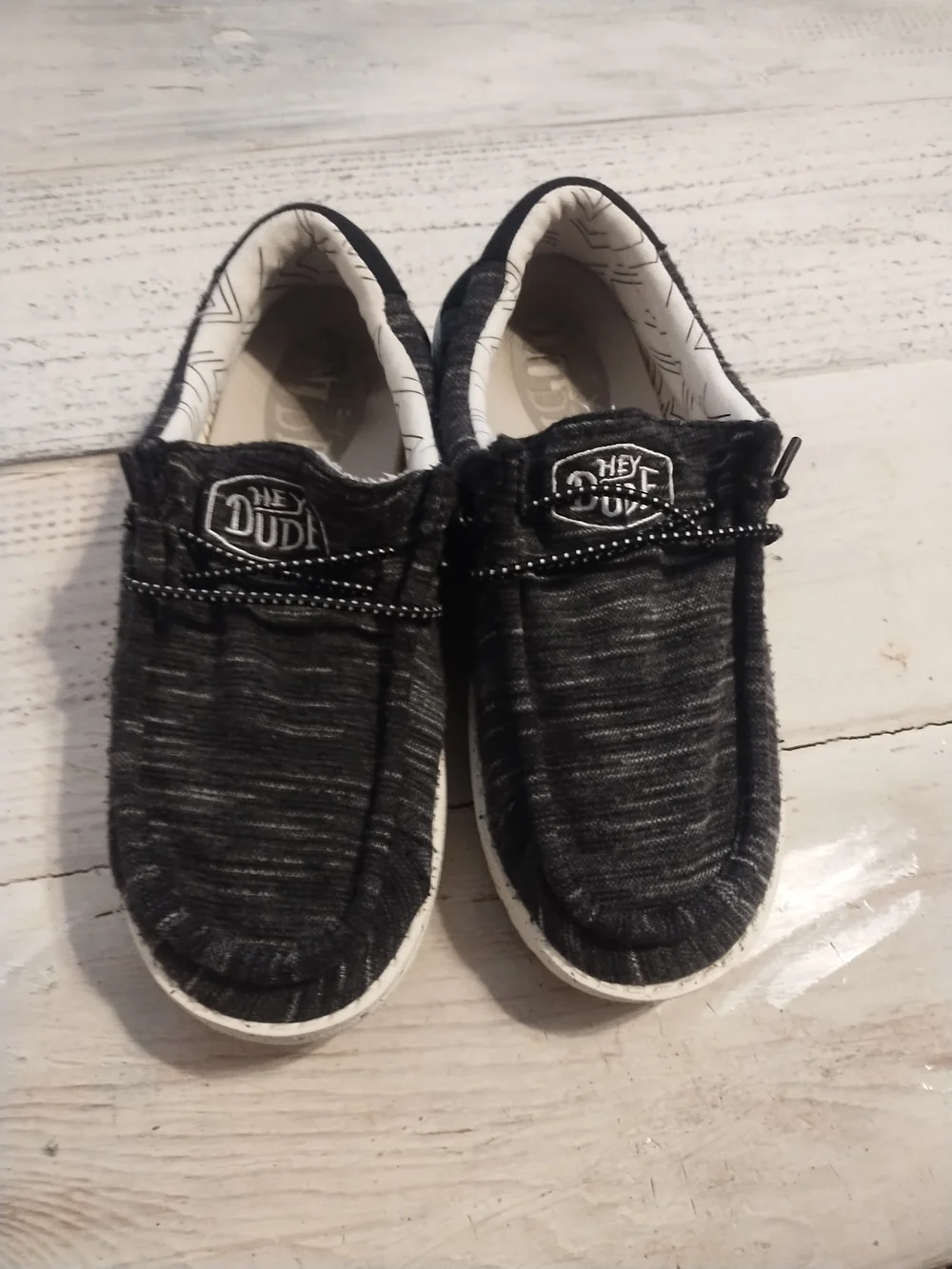 Hey Dude Wally Youth Stretch Size US  size j3 /Slip on Shoes