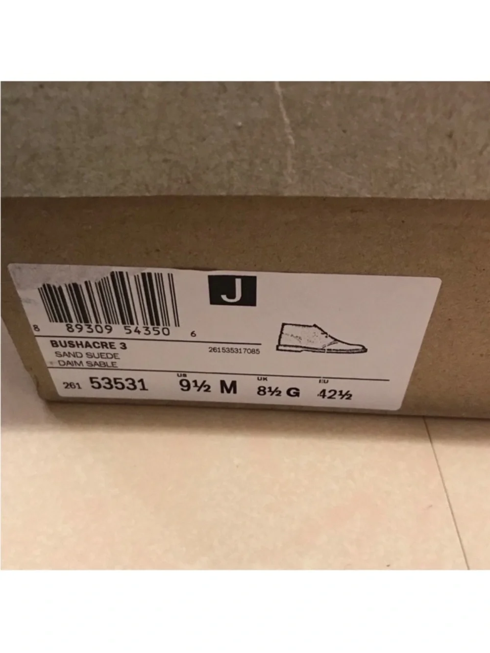 Clarks sole silhouette chukka