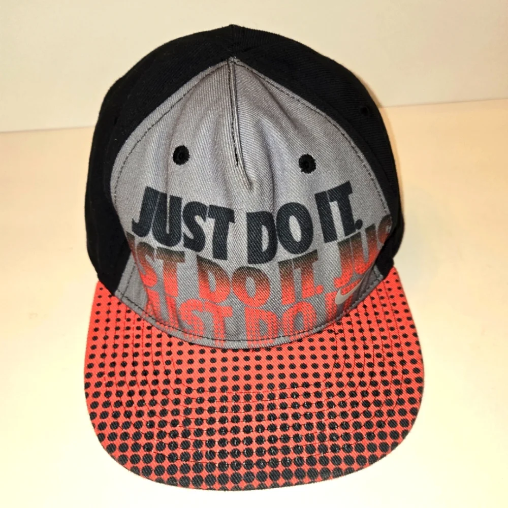 NIKE Youth 4-7 Just Do It Snapback Hat