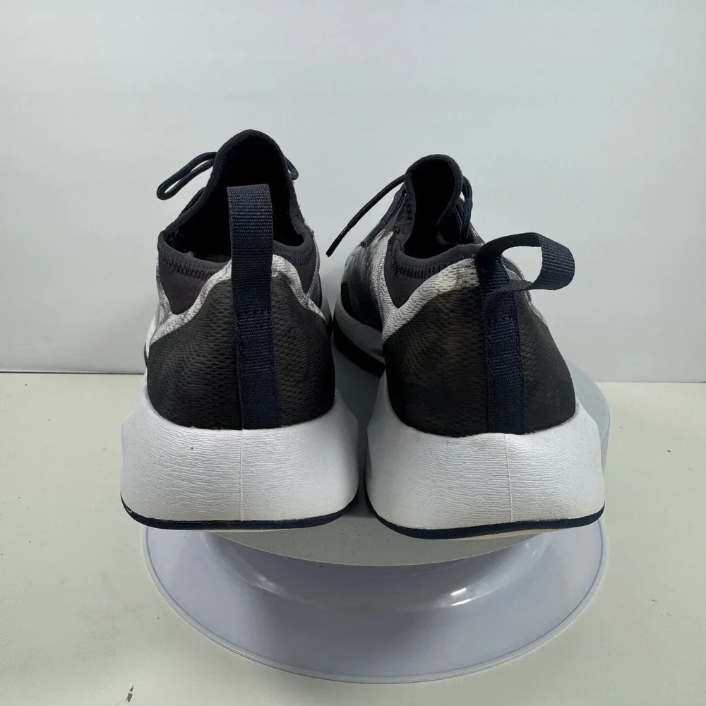 Huk Men Sneakers Lightweight Fishing Water Shoes Camo Black White US 11