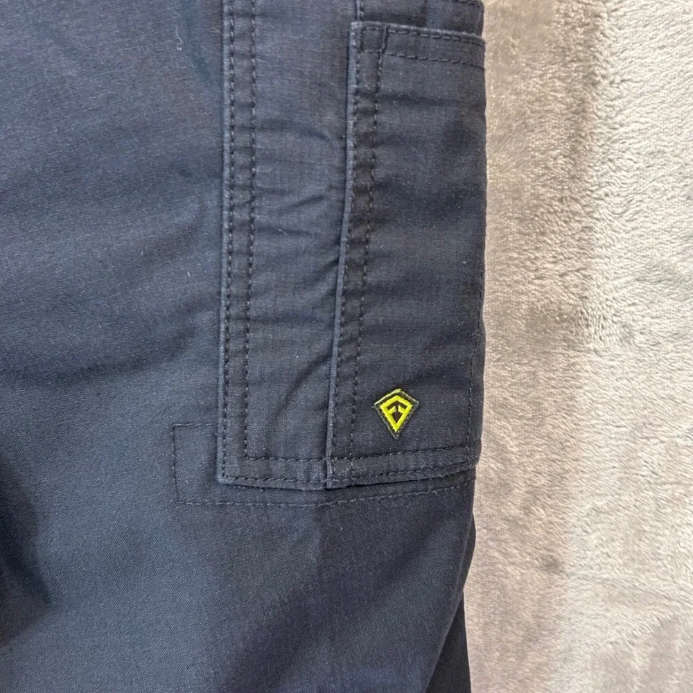 First Tactical V2 Mens Tactical Cargo Pants Black Size 42x31 Utility Workwear