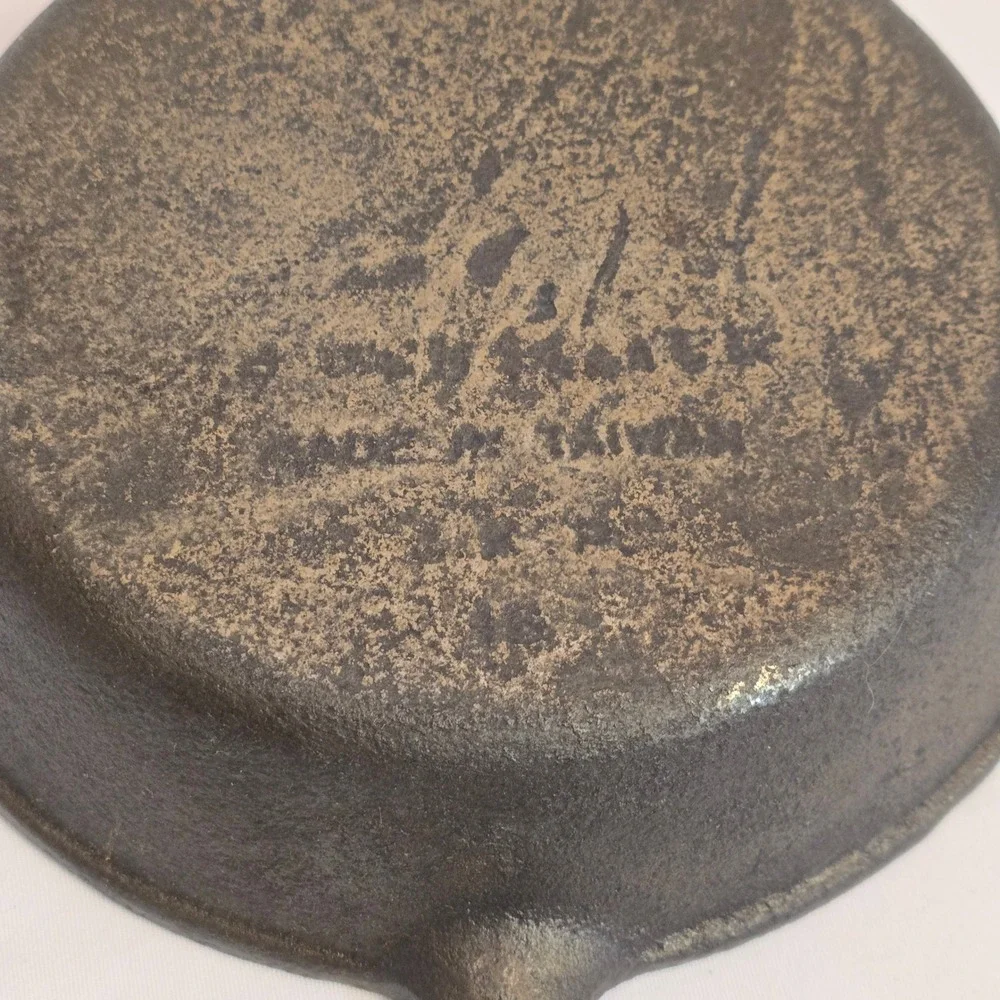 Pantry Master Vintage Cast Iron Skillet 8 Inch Frying Pan Made in Taiwan
