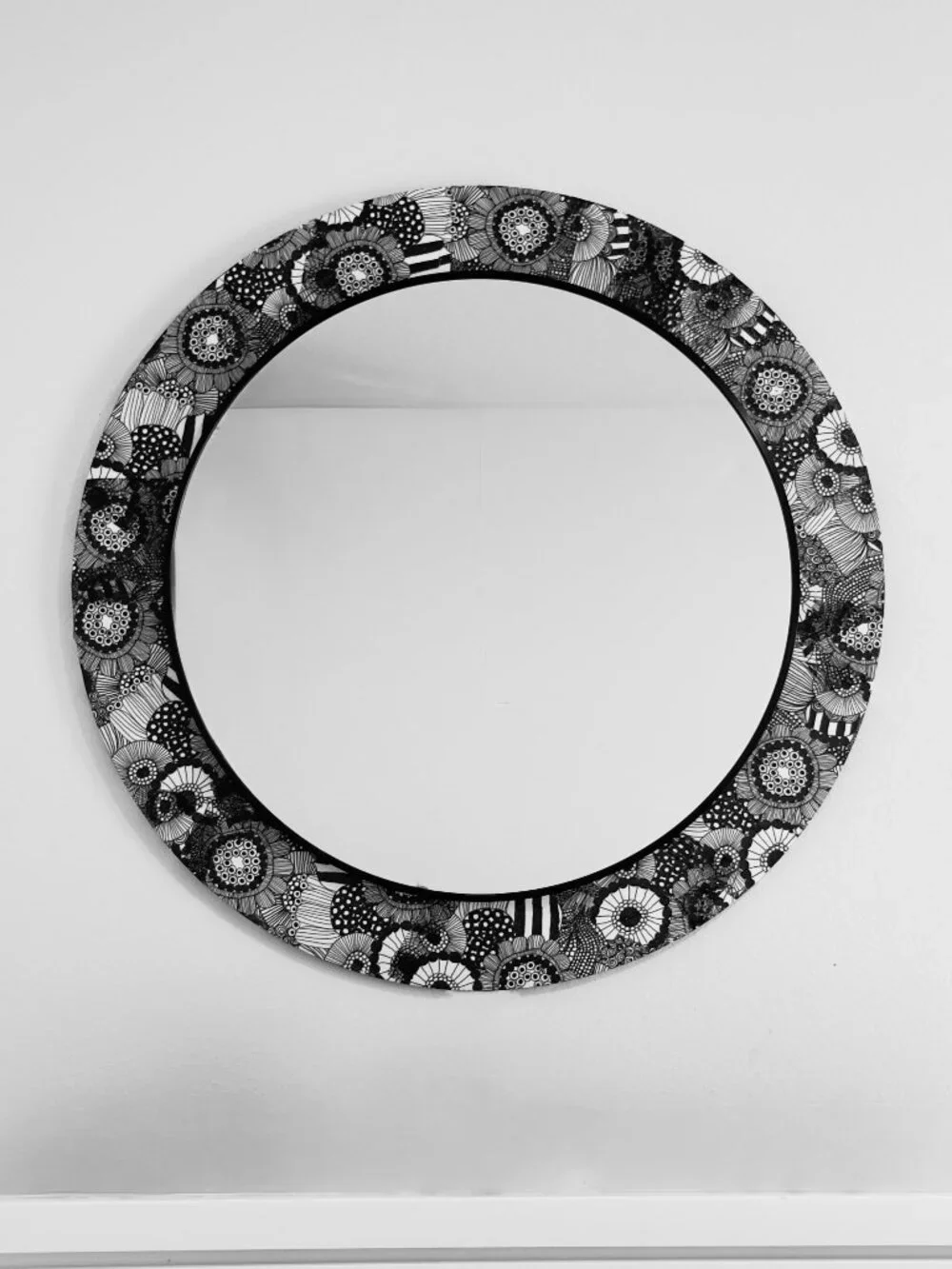 Boutique handcrafted round