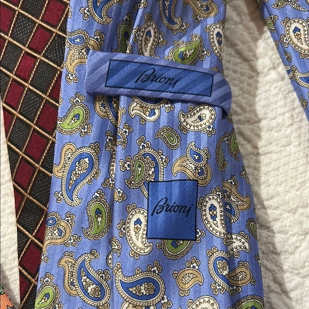 Vineyard Vines explore stylish