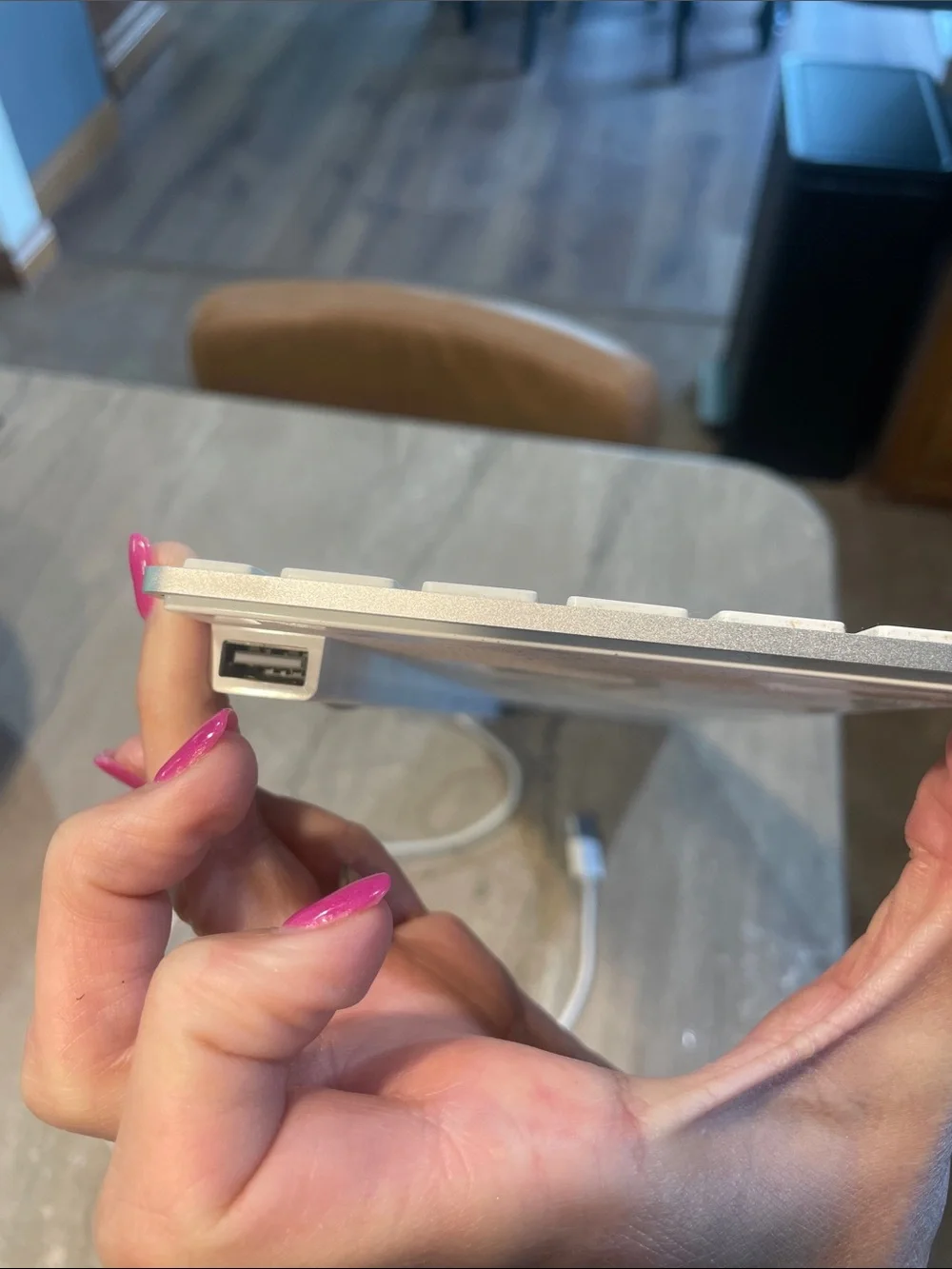 Apple slim wired