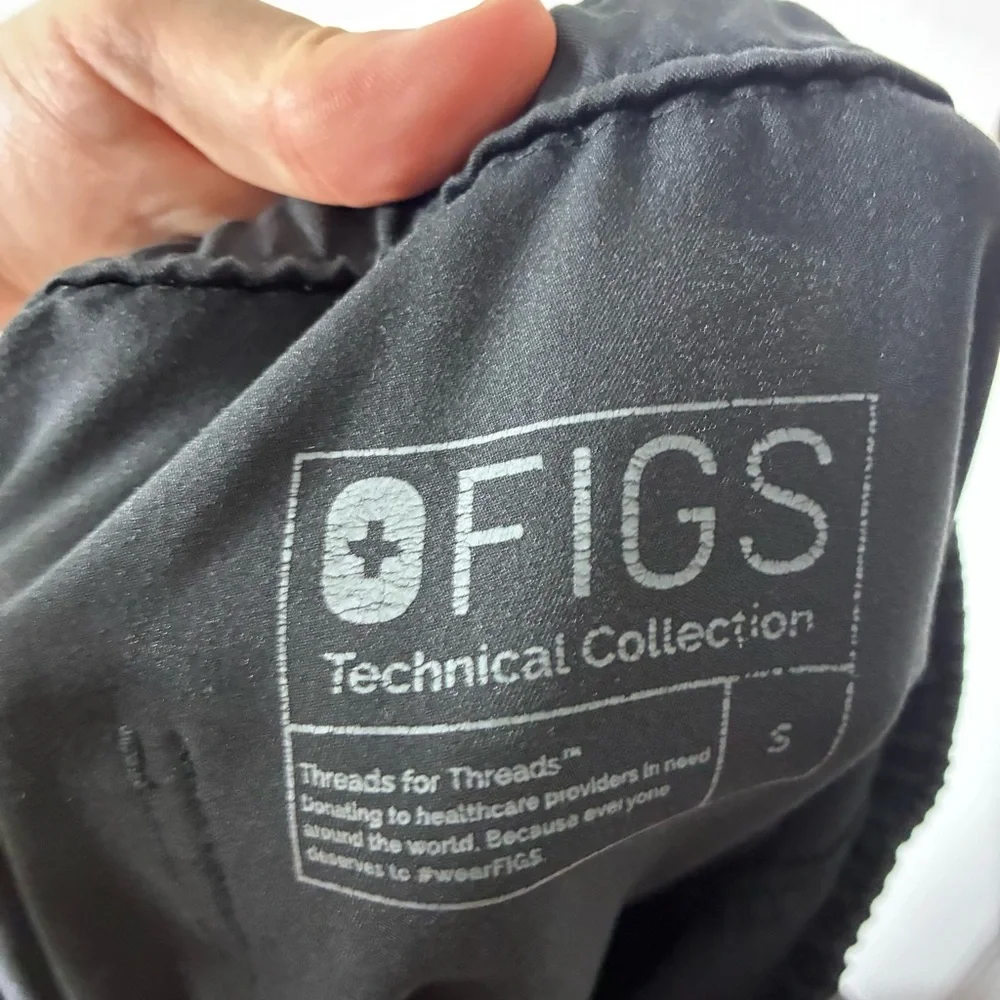 Figs Cairo Cargo Scrub Pants Men's Zipper Fly Button Closure 9 Pockets Black M