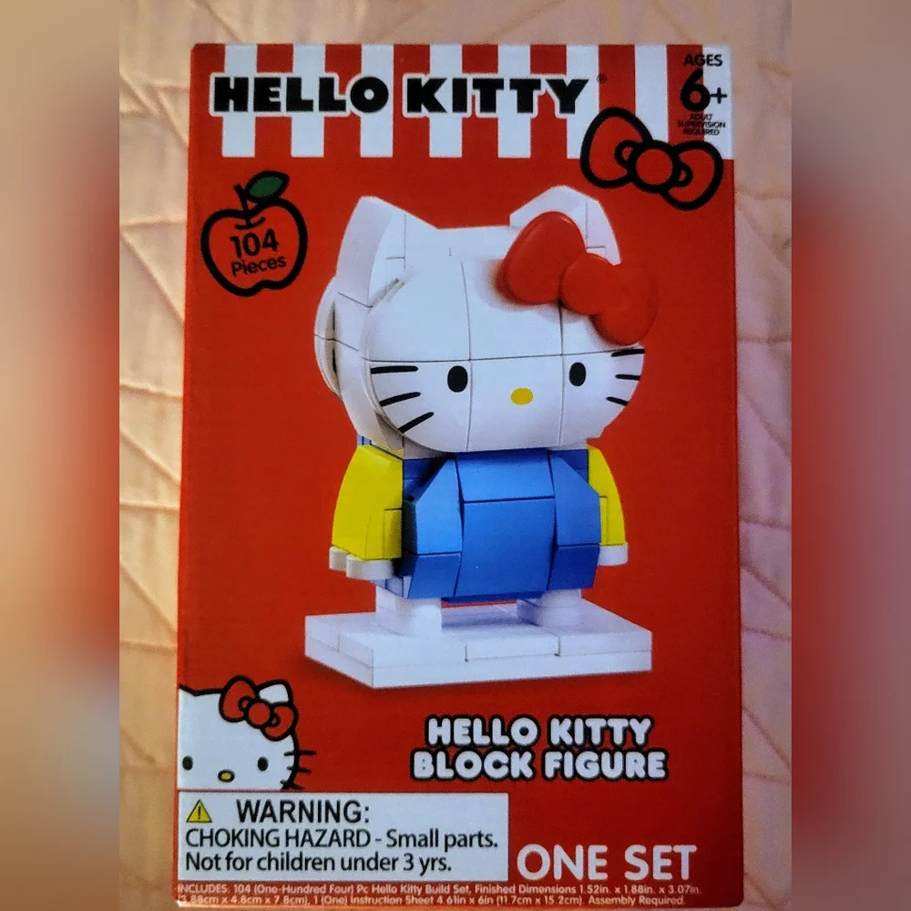 NIB Sanrio Hello‎ Kitty Building Block Figure Set, 104 Pieces, 6+