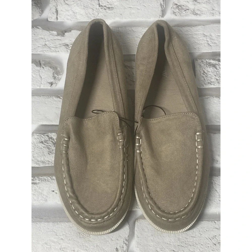 J.Crew Boys'‎ Sueded Loafers in Dusty Tan Slip On Size 4