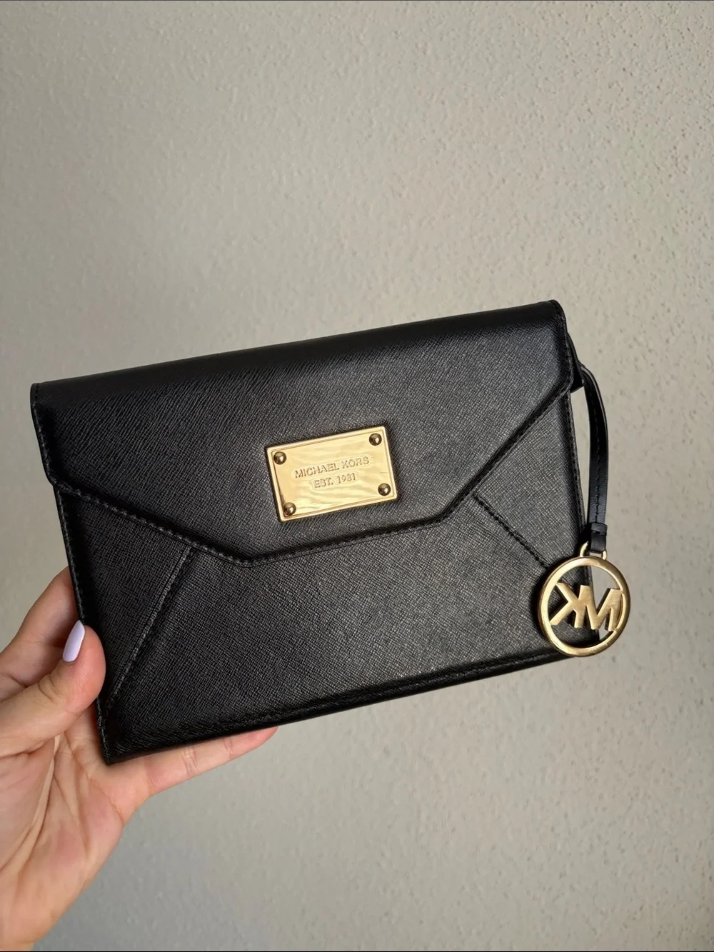 Michael Kors Black Saffiano Leather Envelope Style Ipad Mini Holder Case NWOT