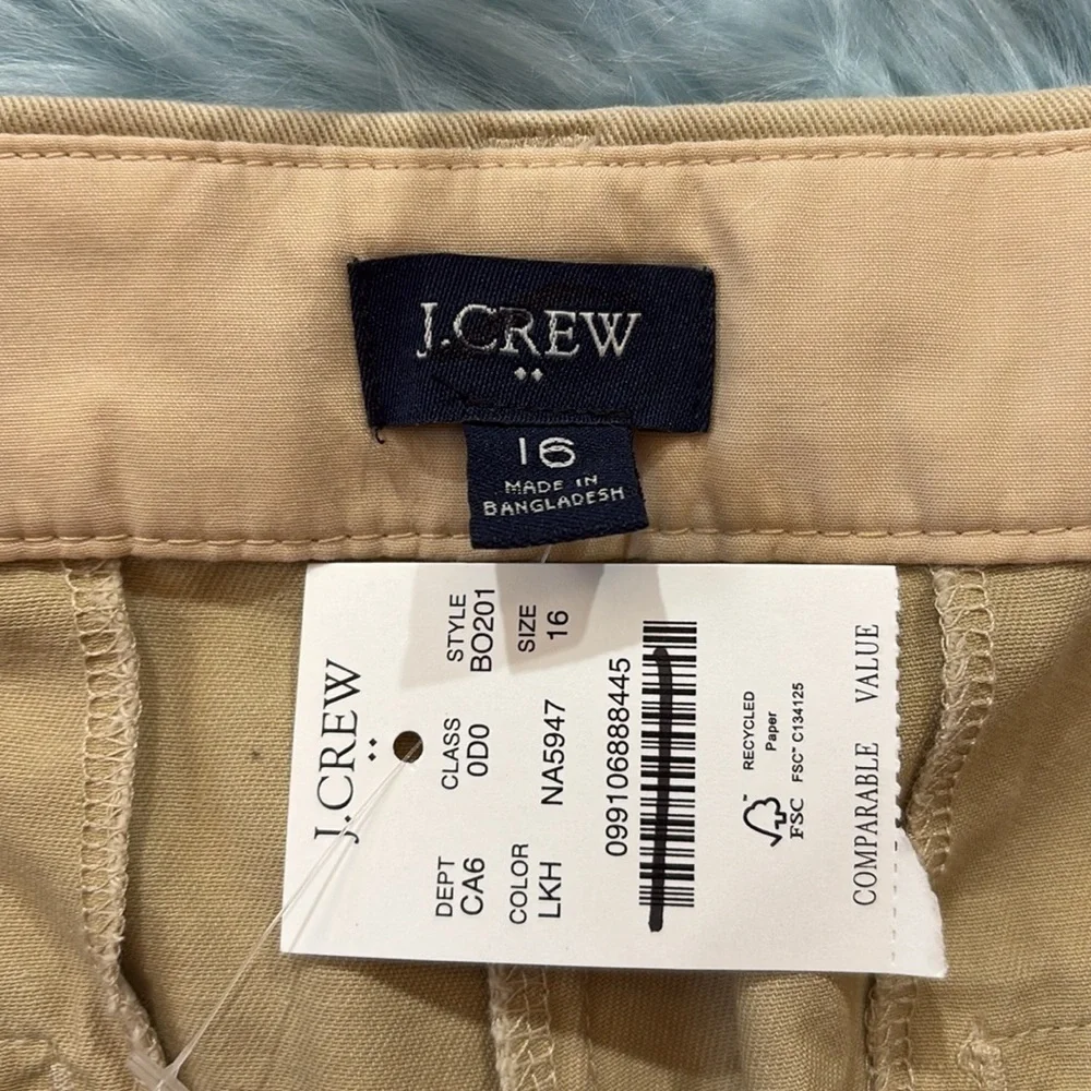 NWT J. Crew Factory 7” Classic Chino Short in Light Khaki Sz 16