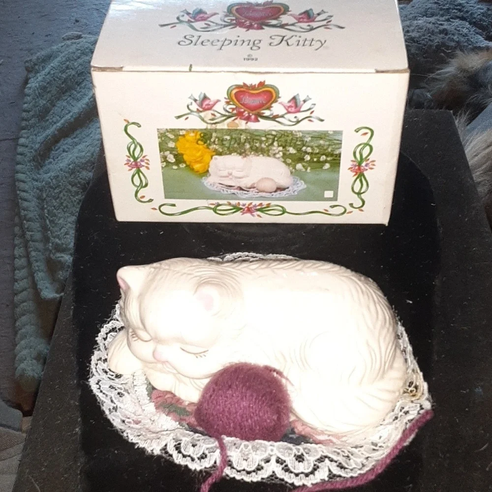 Loomco charming sleeping