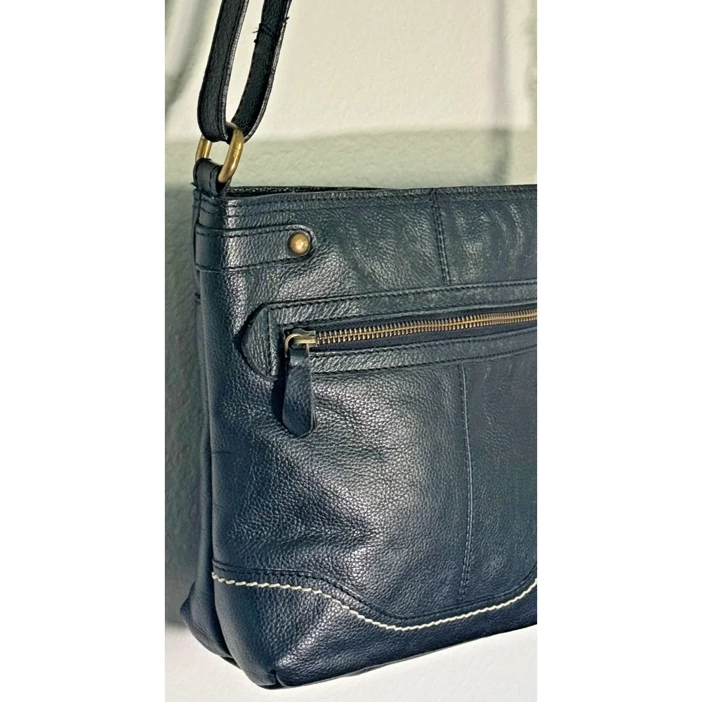 Born Black Leather Bucket Crossbody Shoulder Handbag Accent Stitching