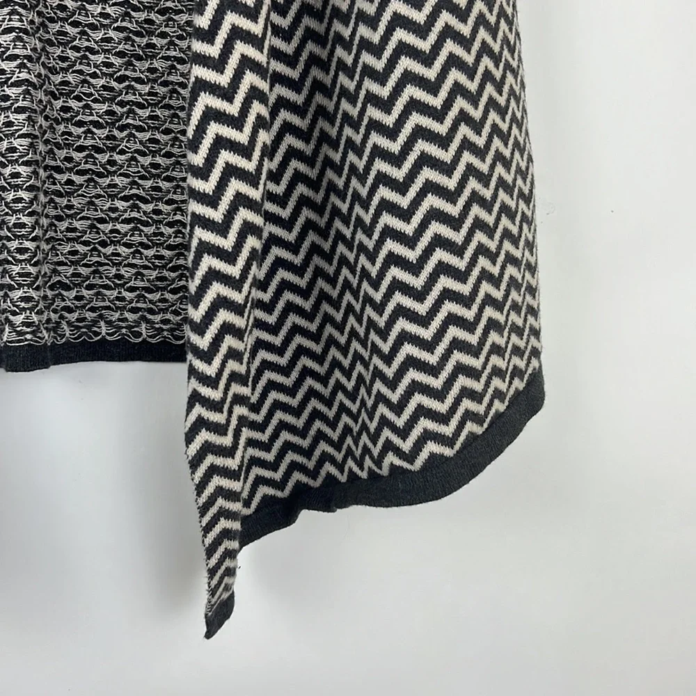ANN TAYLOR women’s sleeveless light cardigan sweater vest gray & ivory c…