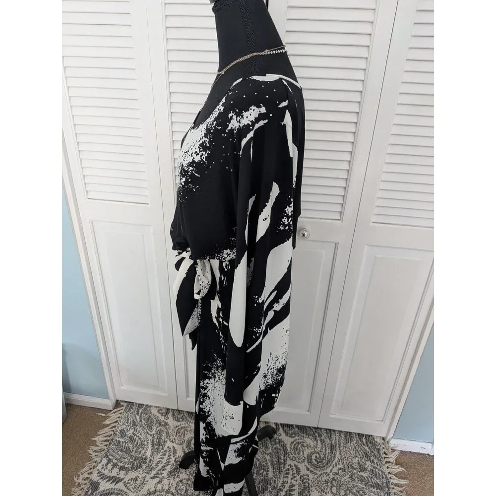 Vivica A. Fox Jumpsuit Women 1X Black Wht Bell-Slv Abstract Splatter Art To Wear
