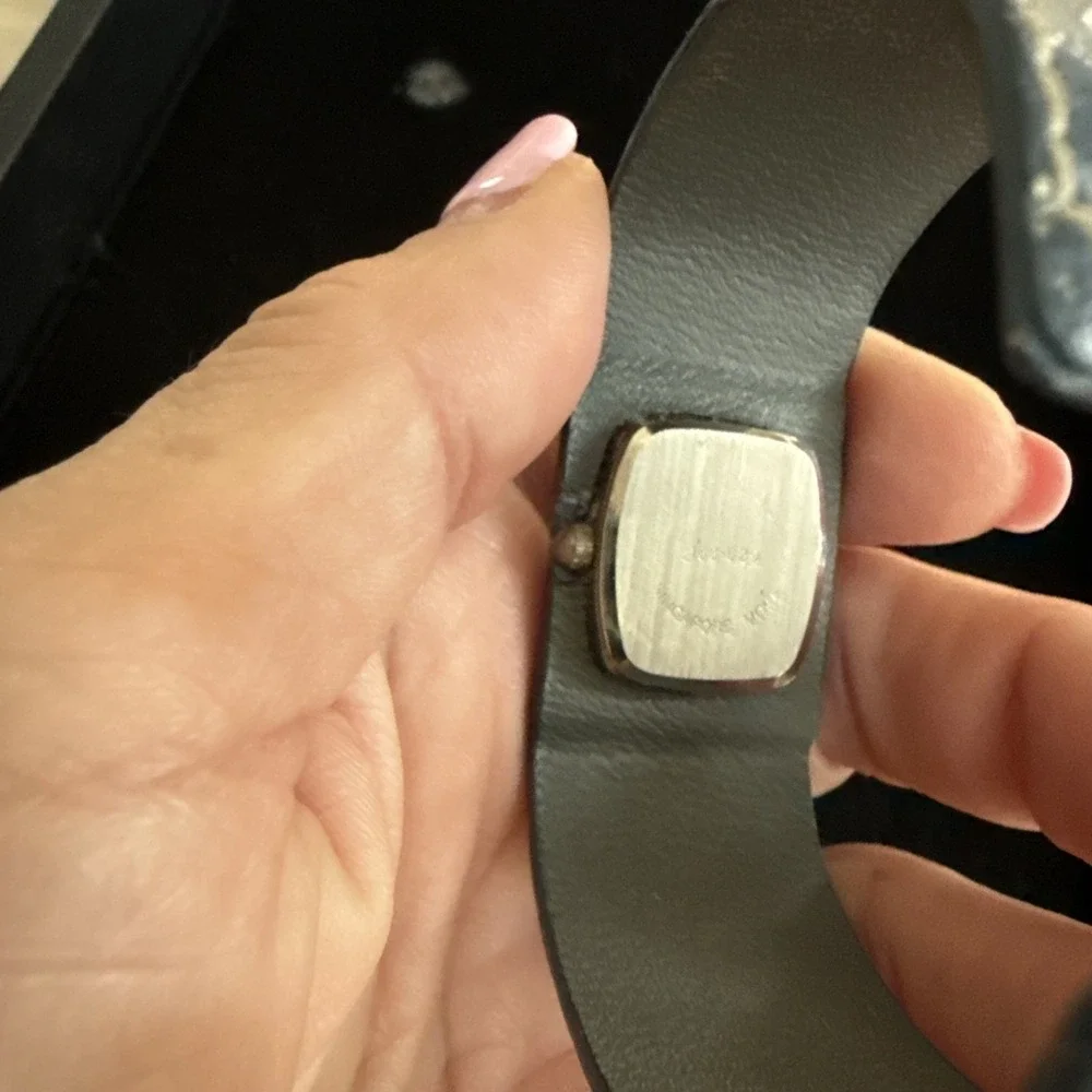 Awny Sport Watch Silver Toned Blue Cuff Band‎ Square Face Needs Battery 4196