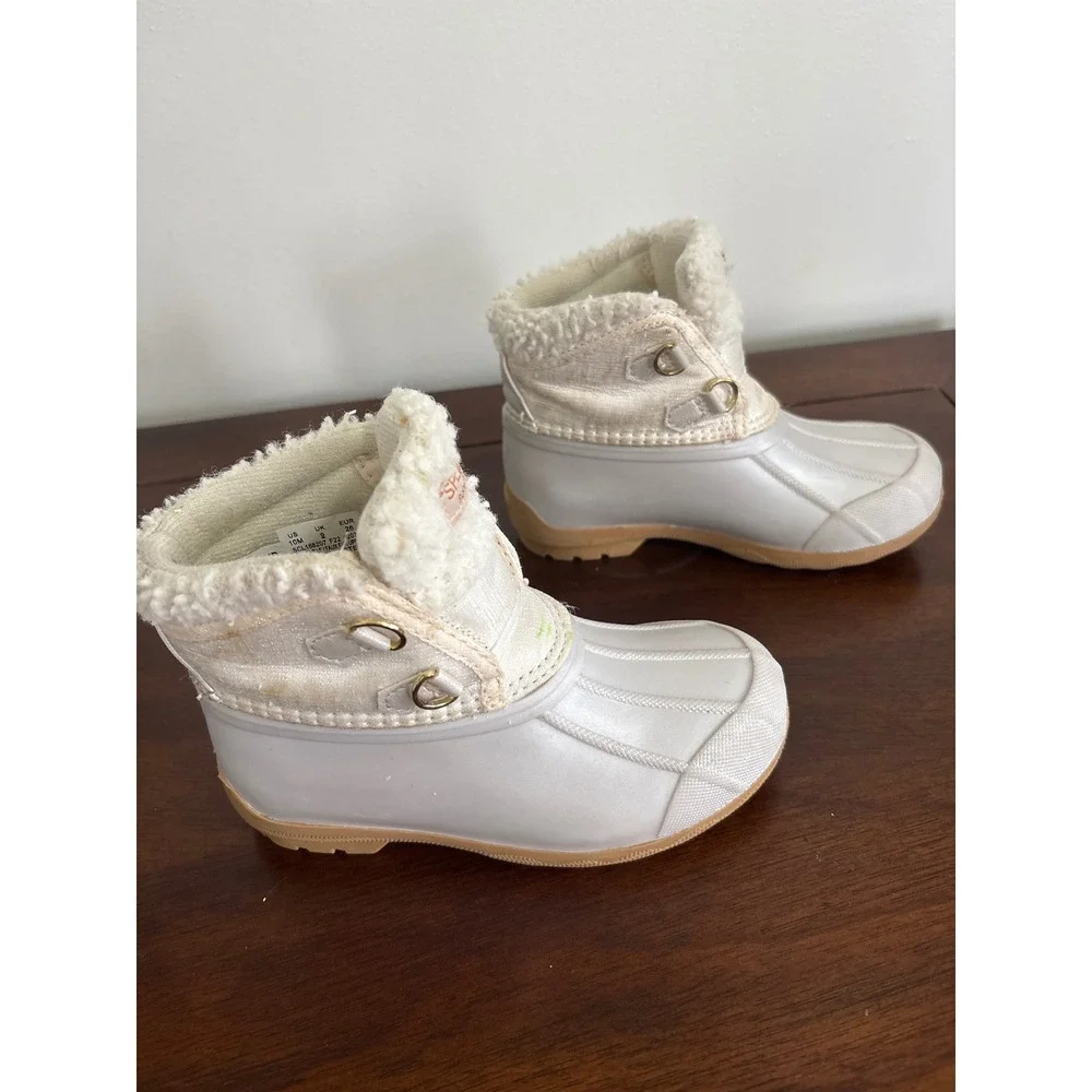 Sperry adorably warm