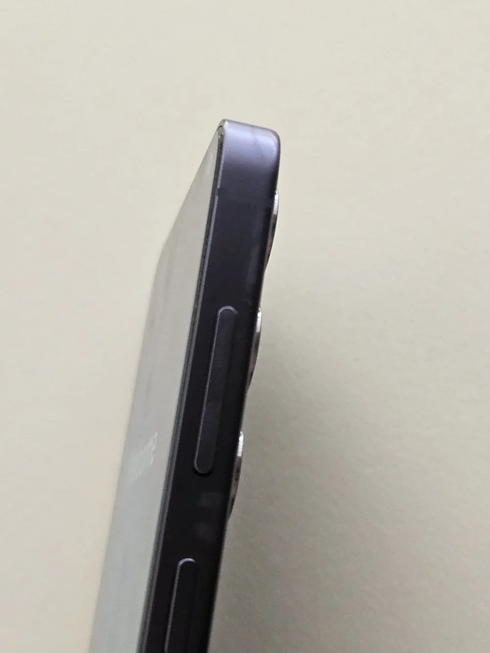 Samsung smartphone lavender