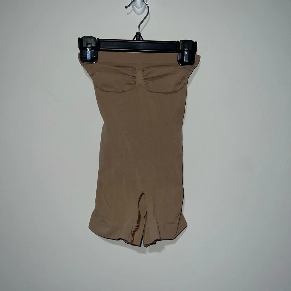 SKIMS smooth strapless