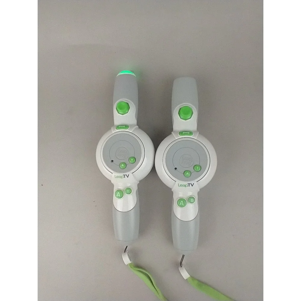 LeapFrog LeapTV Wireless Transforming Controllers Set of 2 White Green Motion