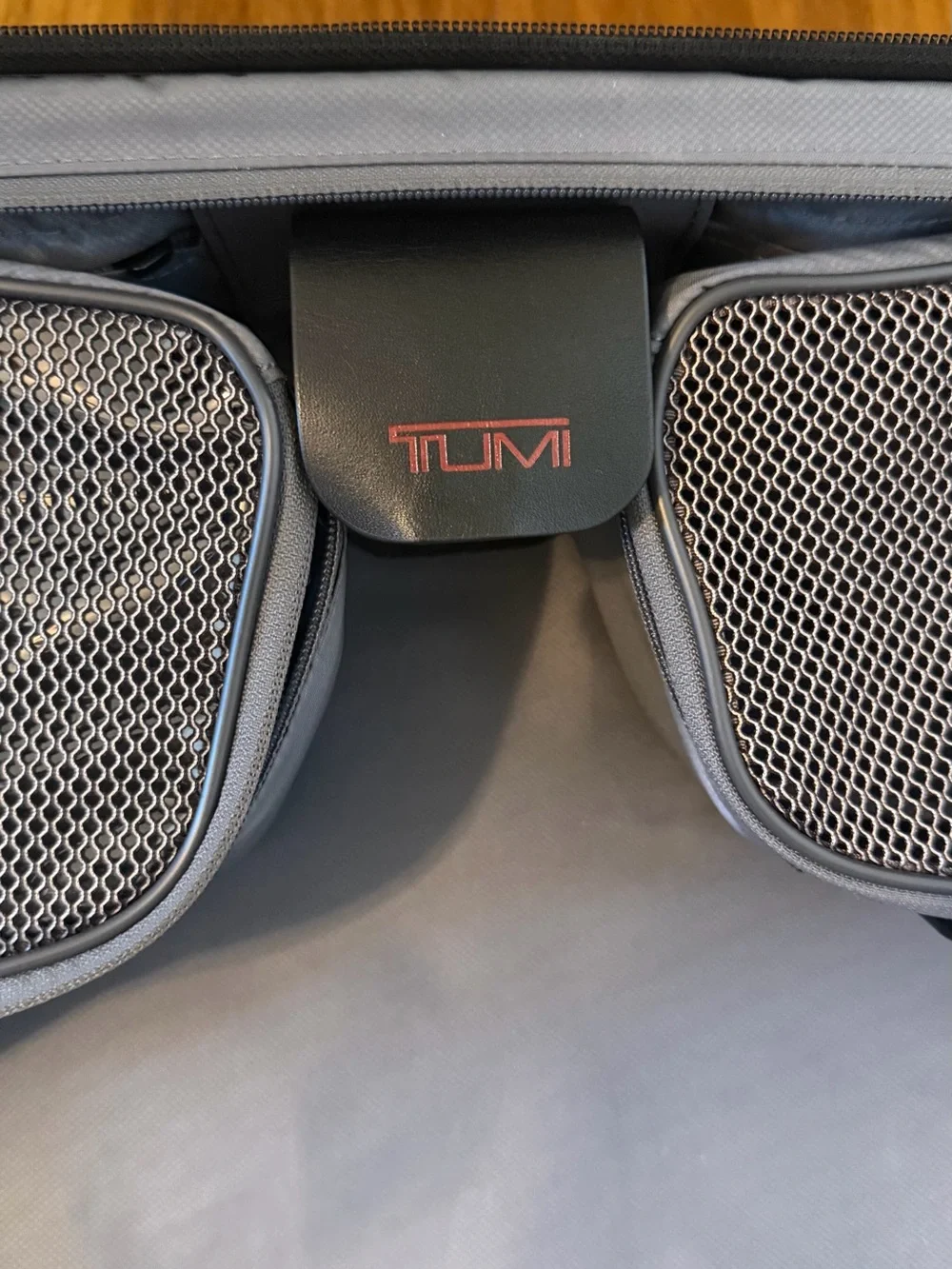 Tumi rolling garment