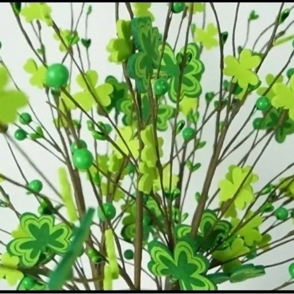 St. Patricks‎ Day Green Clover Pip Berries Floral Pick Stem Spray Branch