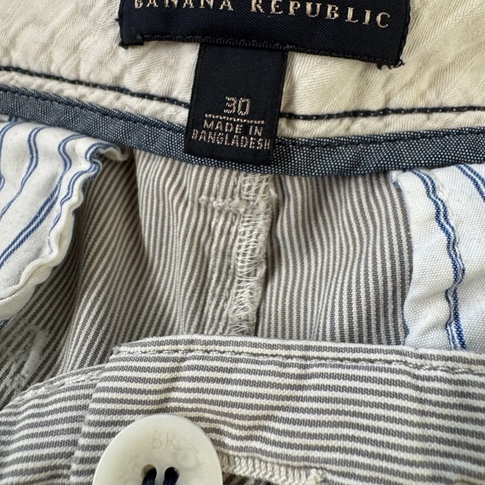 Banana Republic Striped Twill Shorts Gray/White Size 30