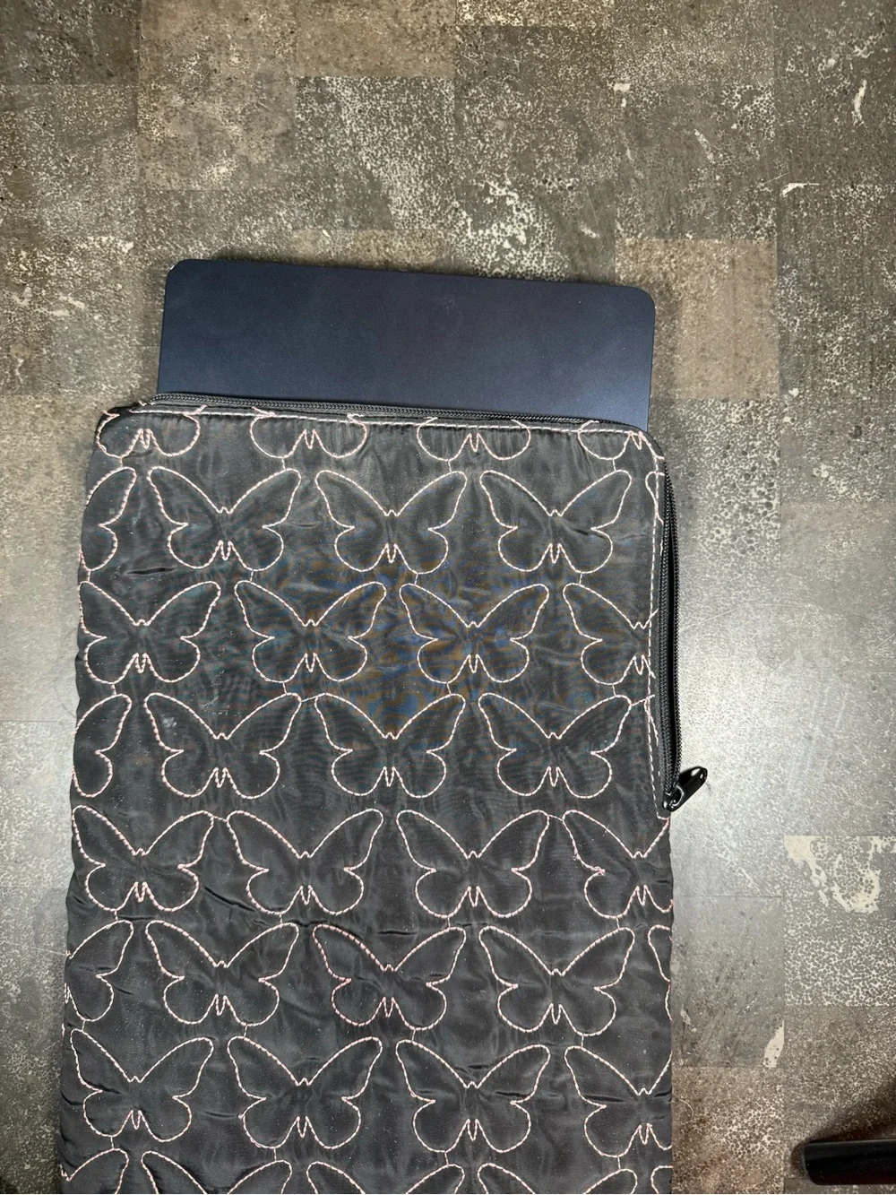 N/A black quilted