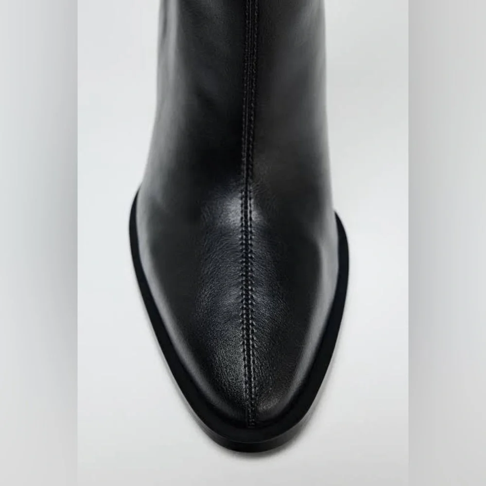 Zara sleek black