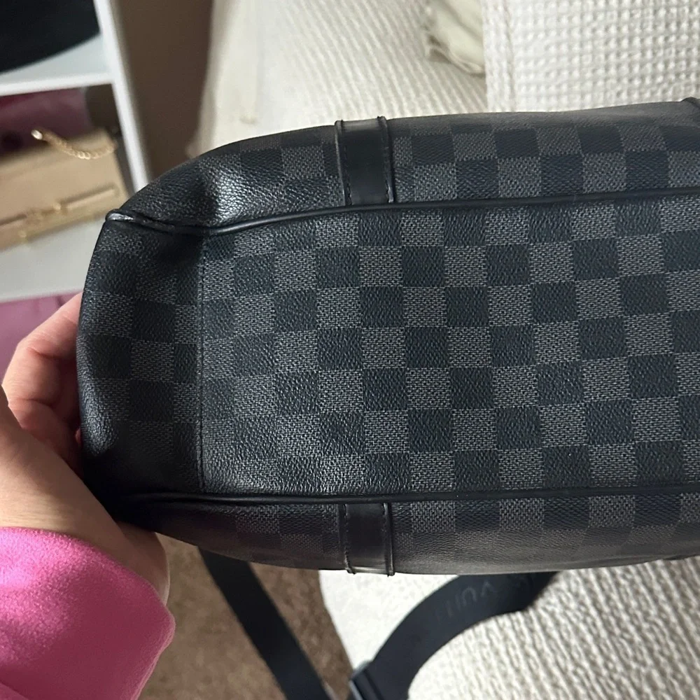 Louis Vuitton comes flat work