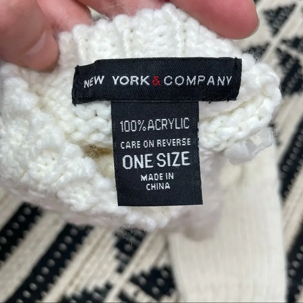 NY&CO Cream Cable Knit Gloves