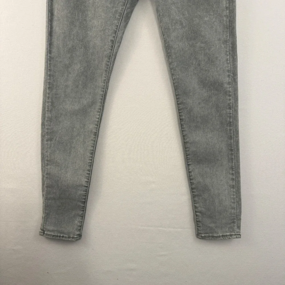 Levis levi mile