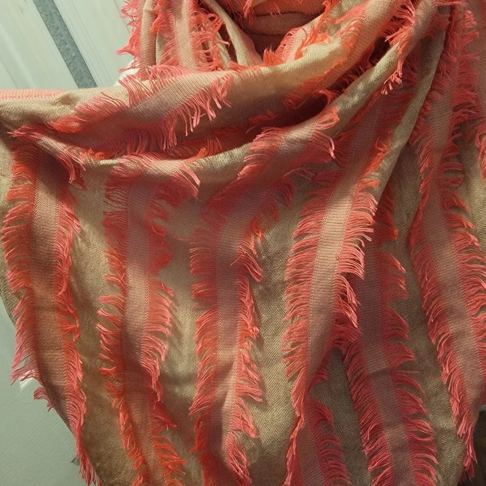 Vismaya‎ Anthropologie Pink Fringe Ob Cream Oversized Scarf