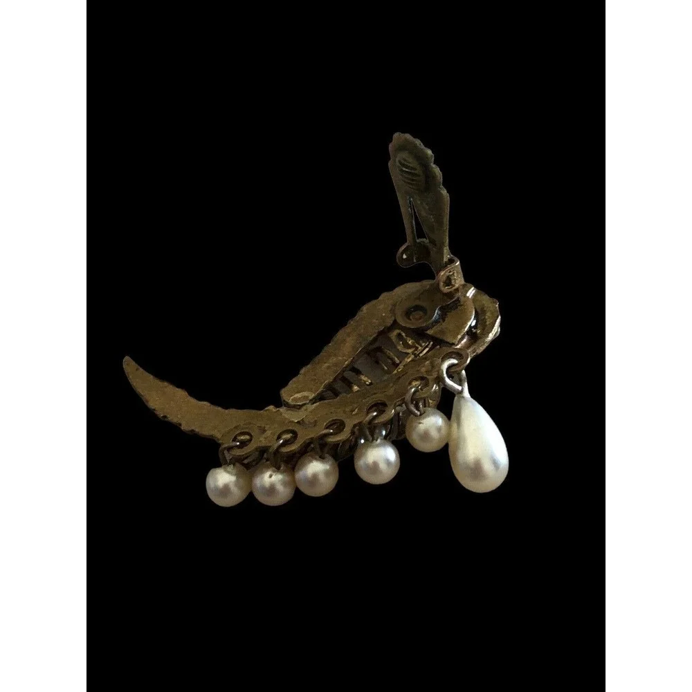 Vintage Crescent Shape Gold Tone Pearl Rhinestone Clip on Hug Ear Earrings