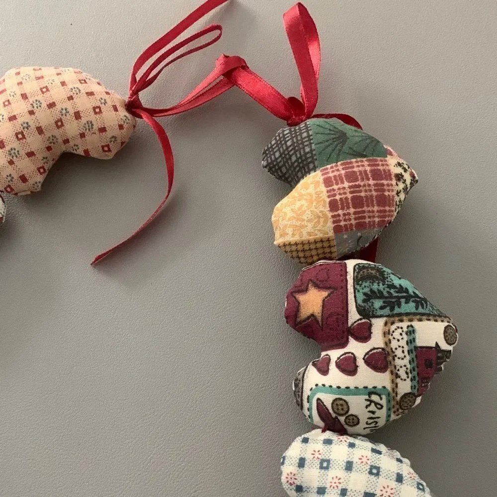 Puffed Heart Garland