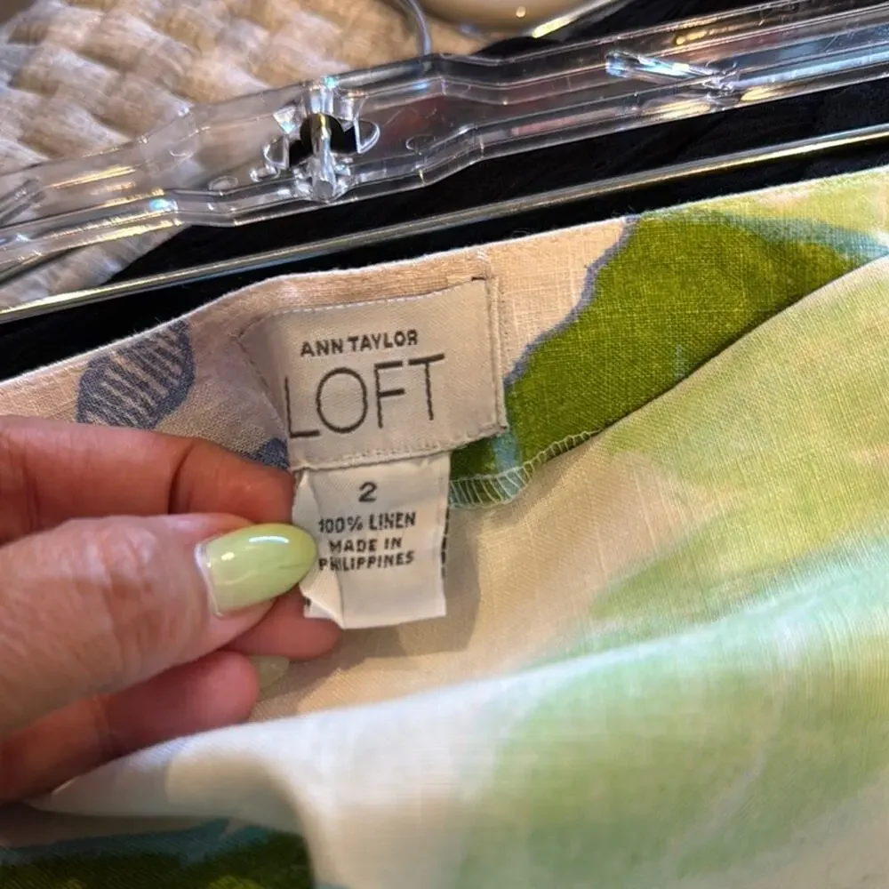 LOFT Pre Owned 100% Linen Floral Midi Pencil Skirt Resort Wear. No belt.