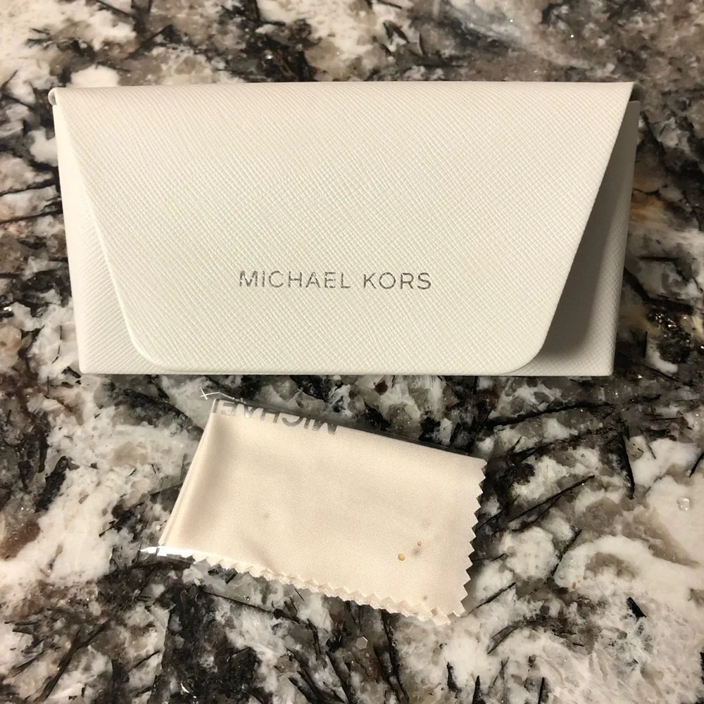 Michael Kors Sunglass Eyeglass Hardshell Case Snap Closure and Cloth