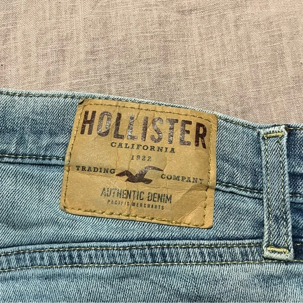 Hollister Light Blue Slim Straight Jeans Size 29x30 Trendy Skater California