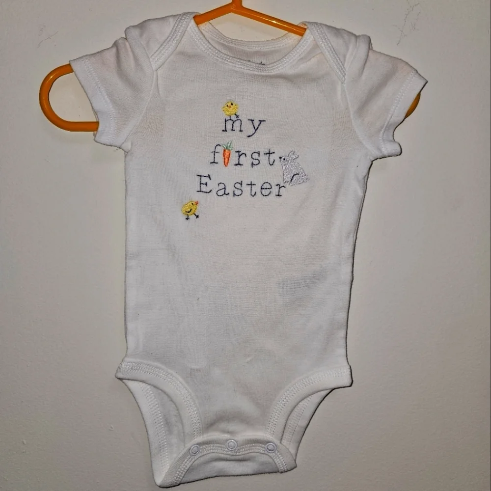 Nwot 2‎ bodysuits easter carters size 3 months white and light green
