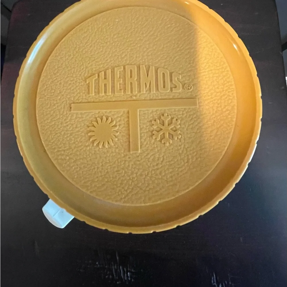 Thermos this vintage