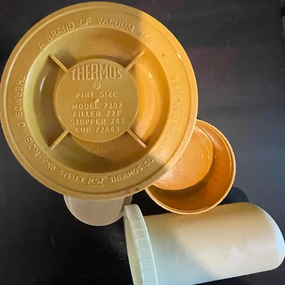 Thermos this vintage