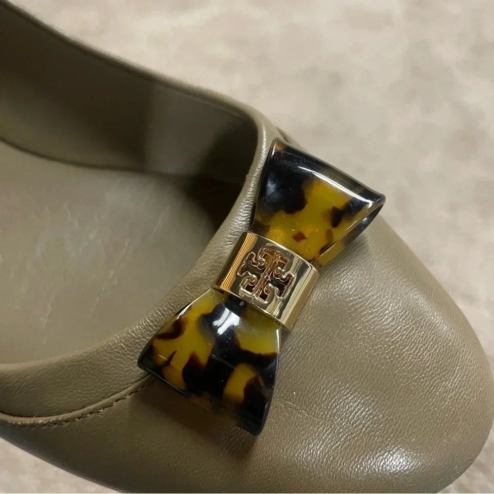 Tory Burch sleek feminine