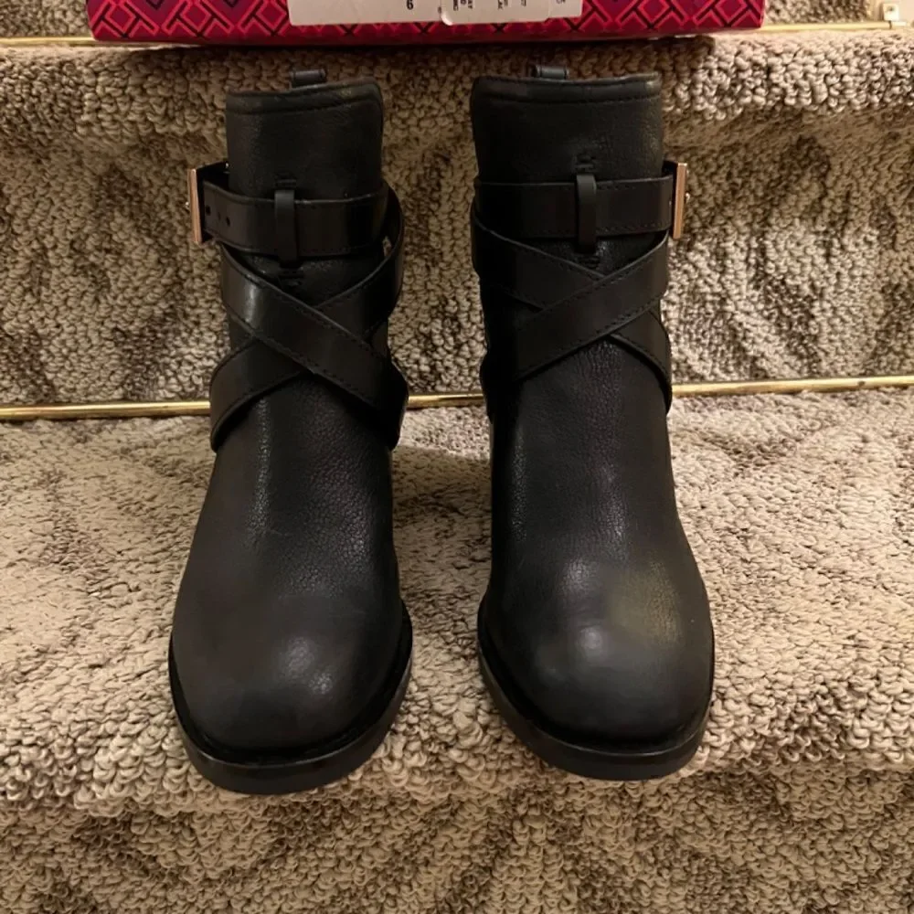 Tory Burch size partial