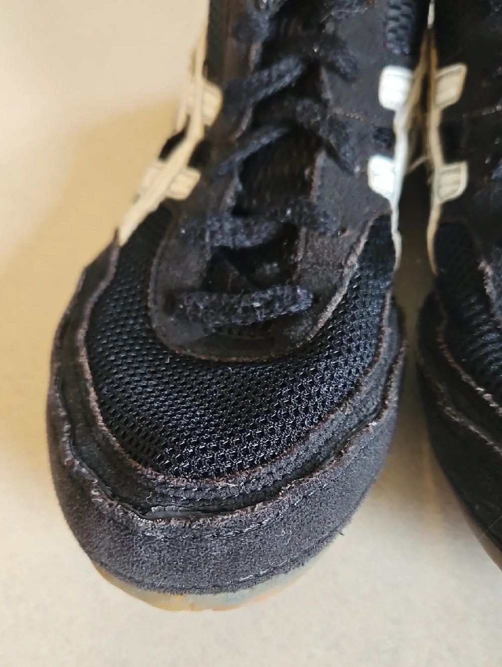 Asics pre owned
