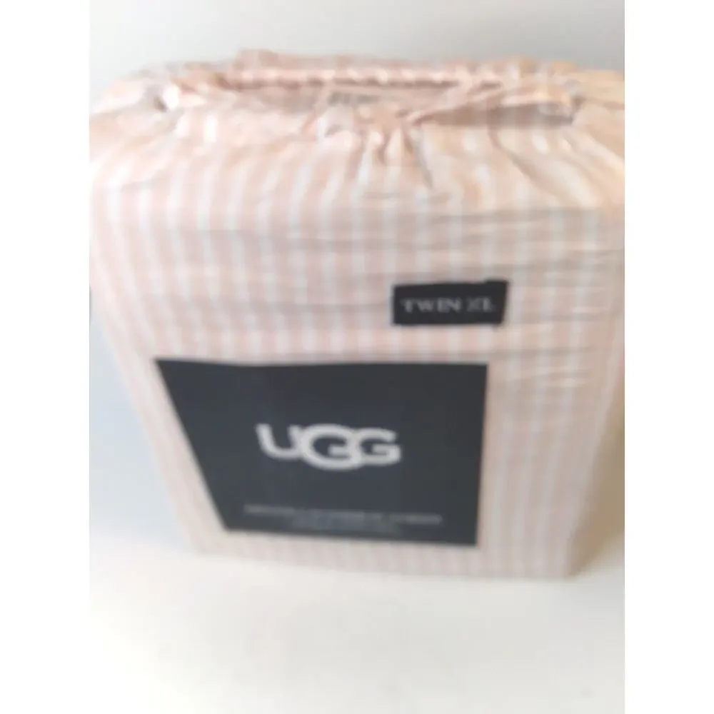 UGG new sealed