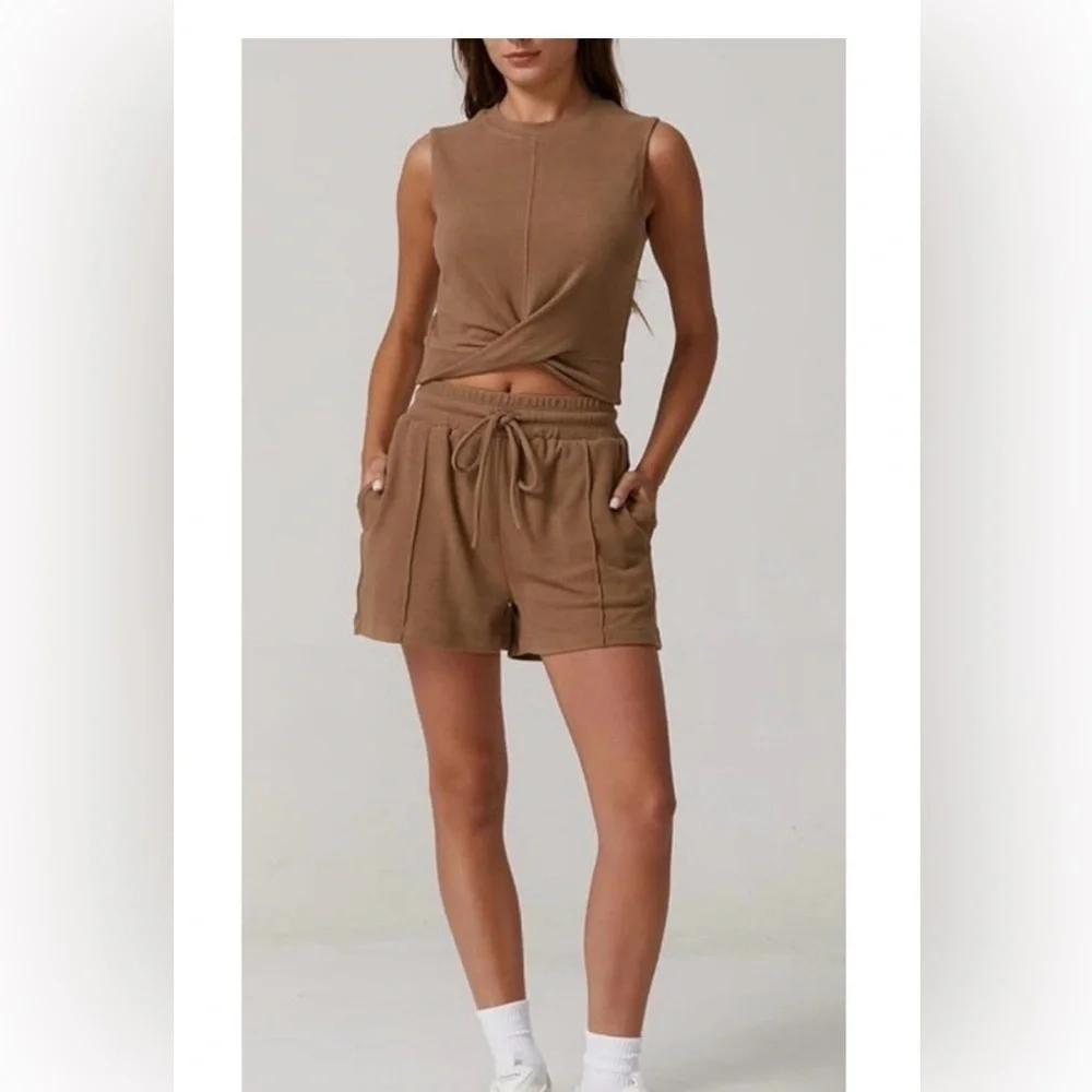 Casual Drawstring Women’s Shorts &Shirt Set- Brown